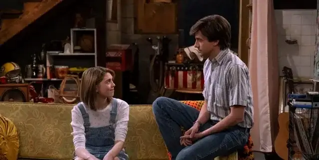 That '70s Show vs That '90s Show That '70s Show vs That '90s Show