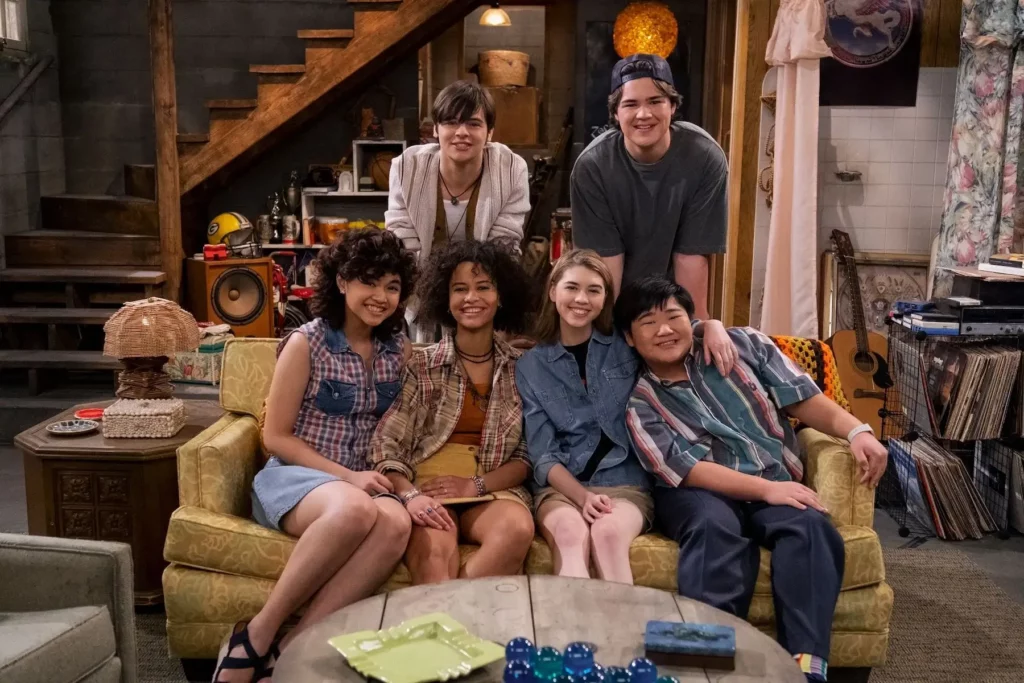 That '70s Show vs That '90s Show That '70s Show vs That '90s Show