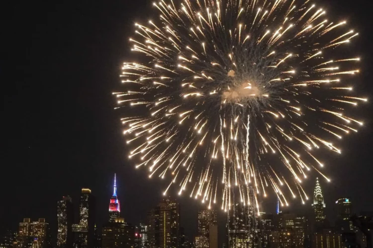 Watch Macy’s 4th of July Fireworks Spectacular in Australia
