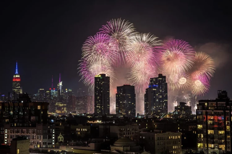 Watch Macy’s 4th of July Fireworks Spectacular in Canada